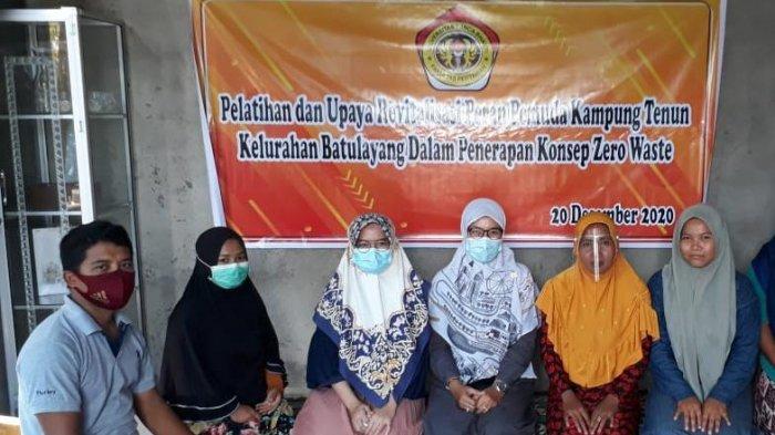 upaya-revitalisasi-peran-pemuda-kampung-tenun-kelurahan-batu-layang